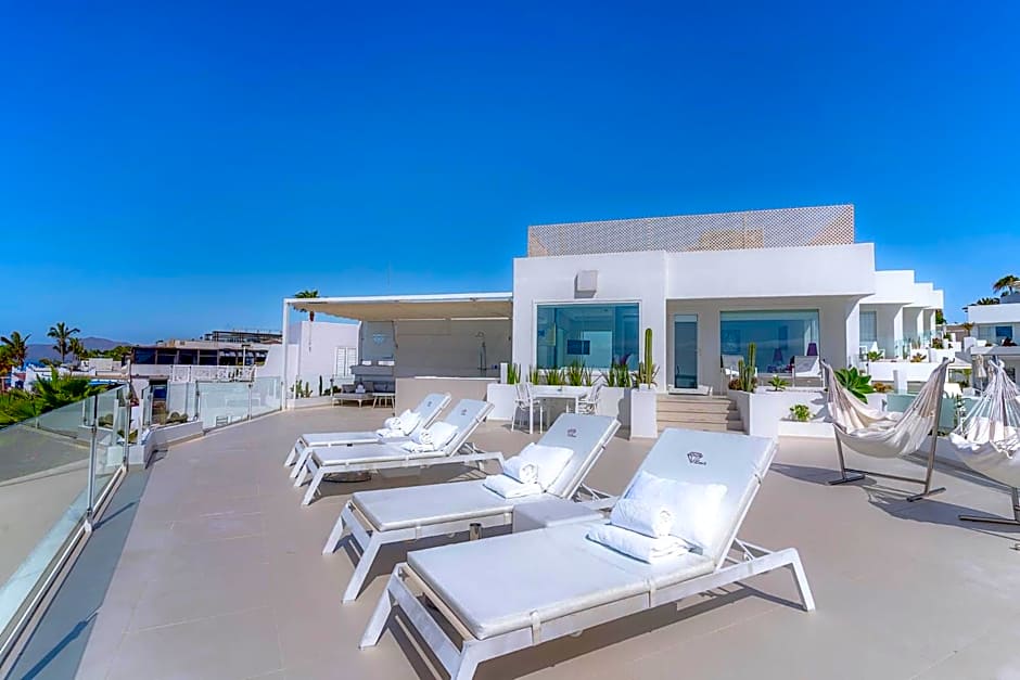 Lani's Suites de Luxe - Adults Only