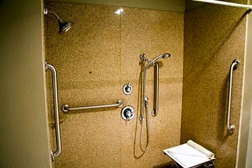 Best Western Plus Colony Inn