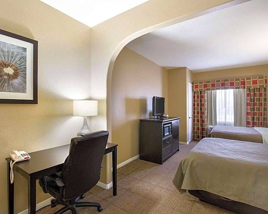 Quality Suites Houston NW Cy-Fair