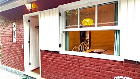 Deluxe Queen Suite