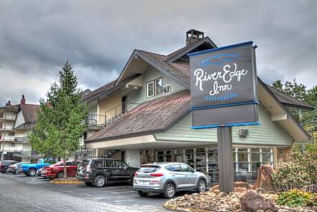 Deluxe King Fireplace With Balcony