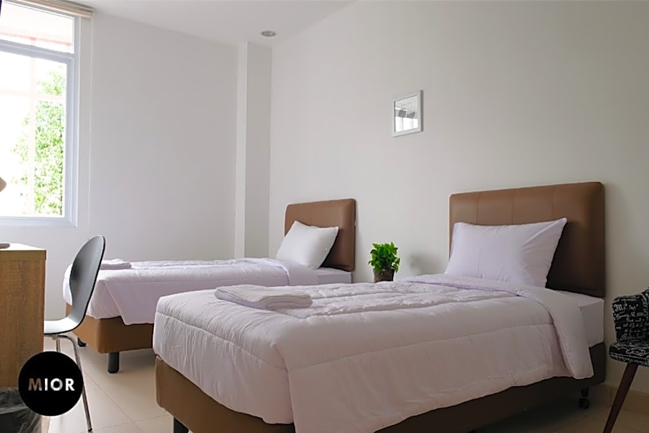 Mior House – Jakarta, NY