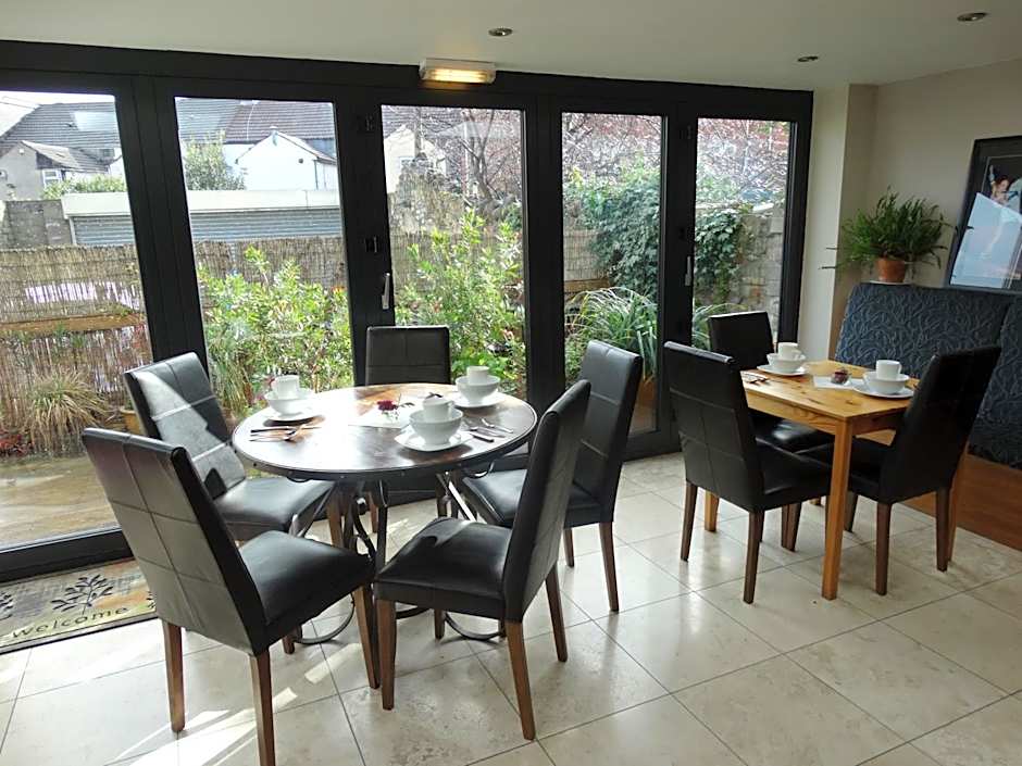 Number One Hundred Bed And Breakfast