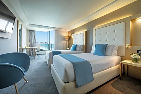 Premium Twin Room with Sea View