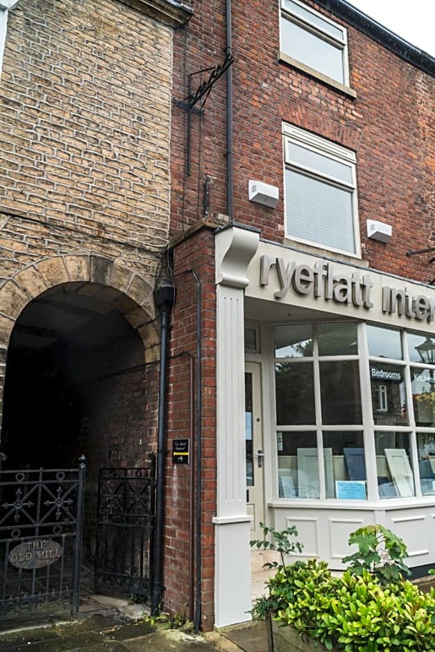 Town Street Apartment