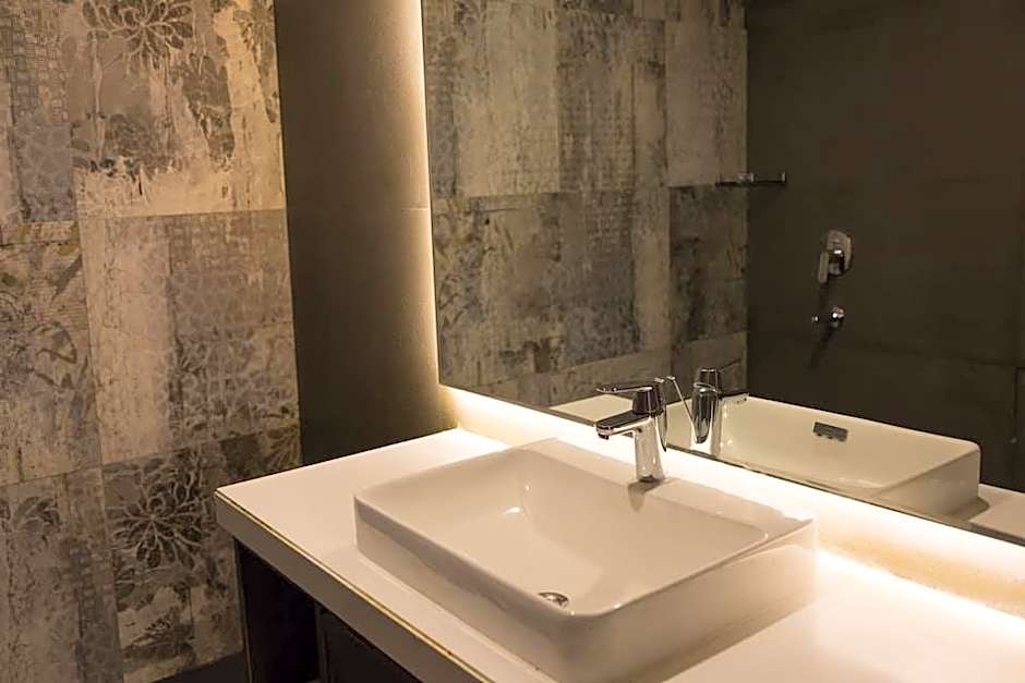 Renest Dunsvirk Court Mussoorie