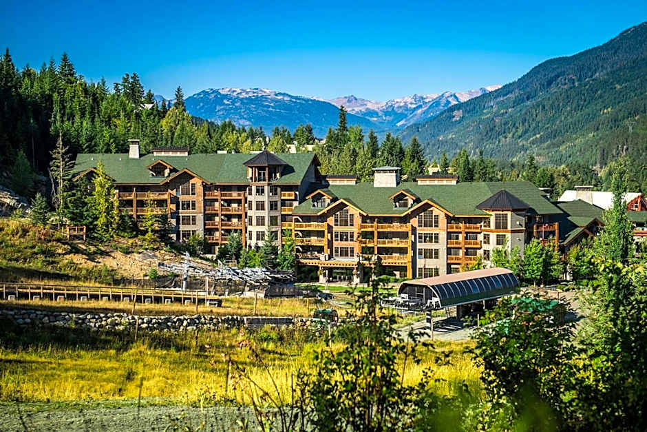 First Tracks Lodge, by Lodging Ovations