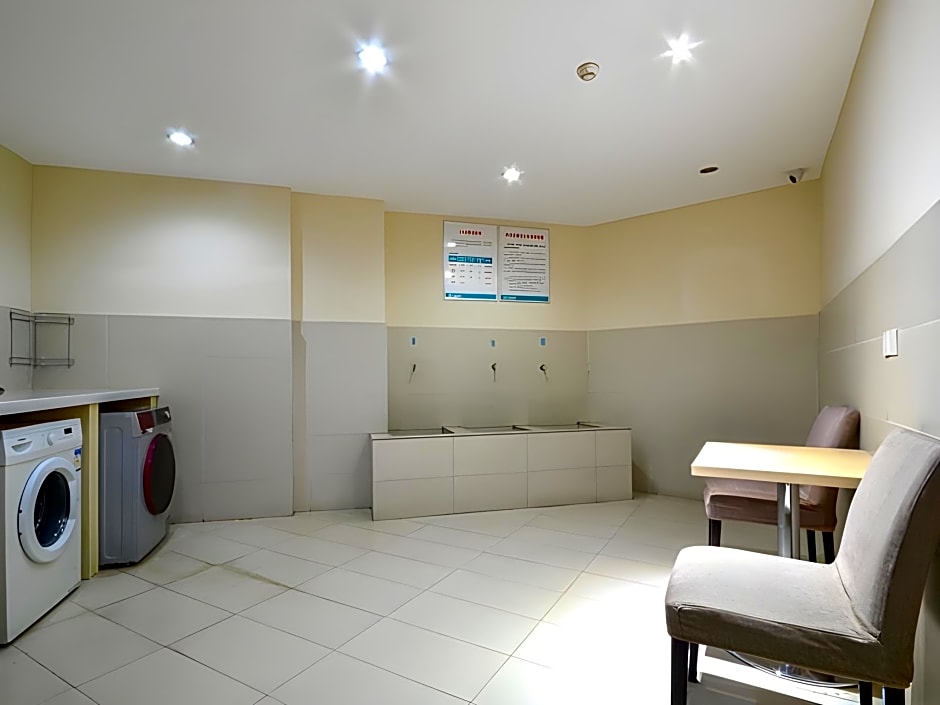 City Comfort Inn Wuhan Caidian Square