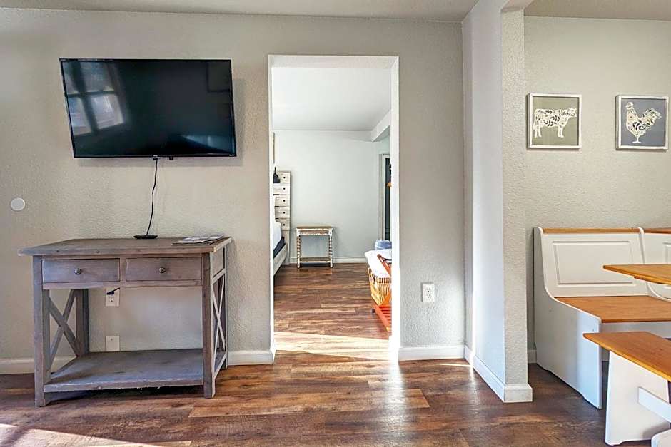 The Fountain Creek Inn of Manitou Springs