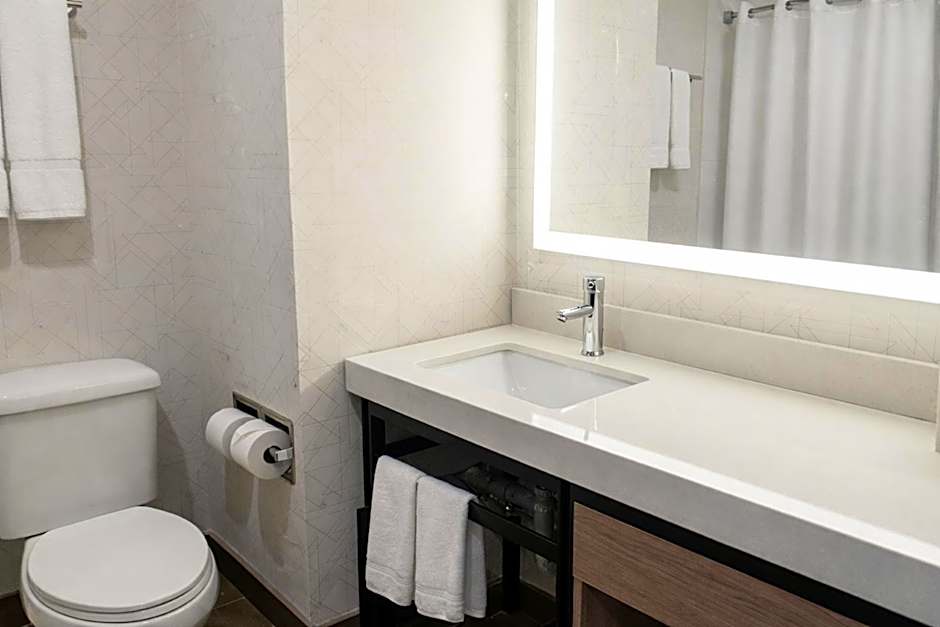Holiday Inn Express & Suites Timmins by IHG