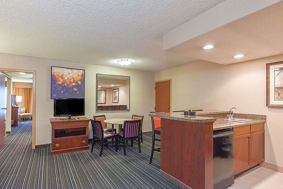 Sonesta Suites Dallas Park Central