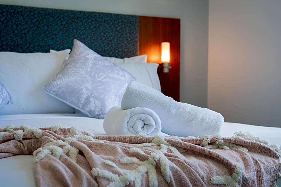 Airlie Summit Apartments