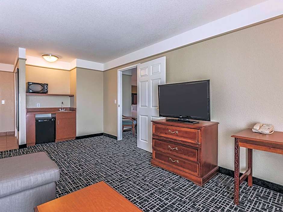 La Quinta Inn & Suites by Wyndham Deming