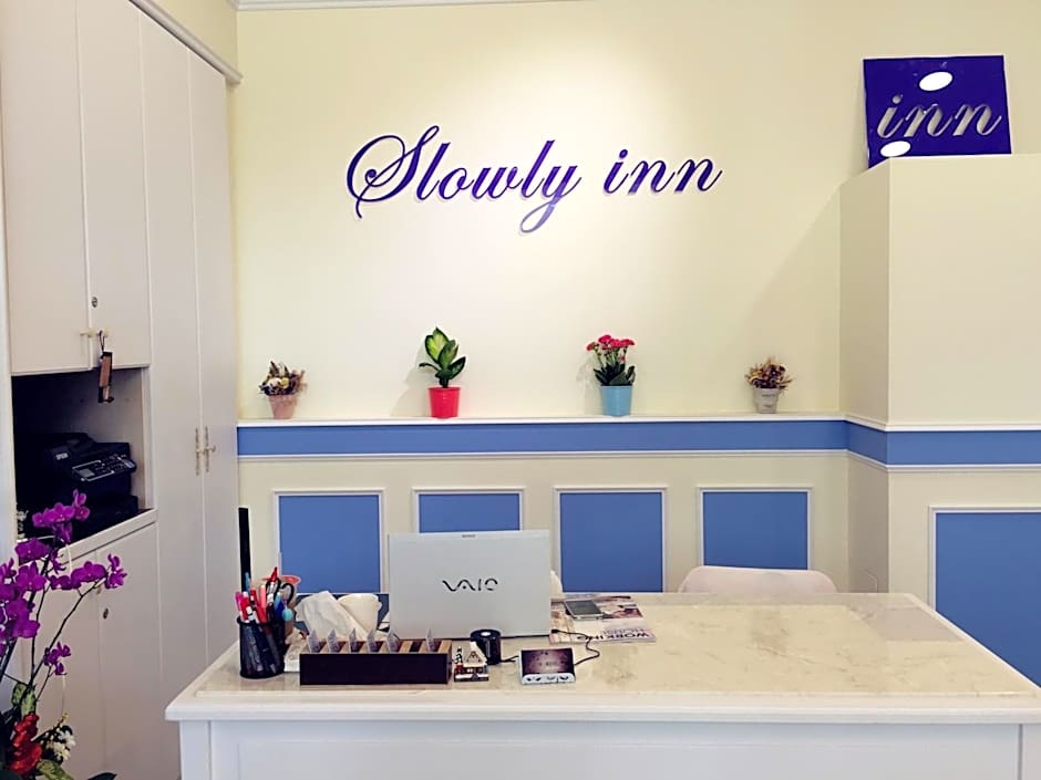 Slowly Inn