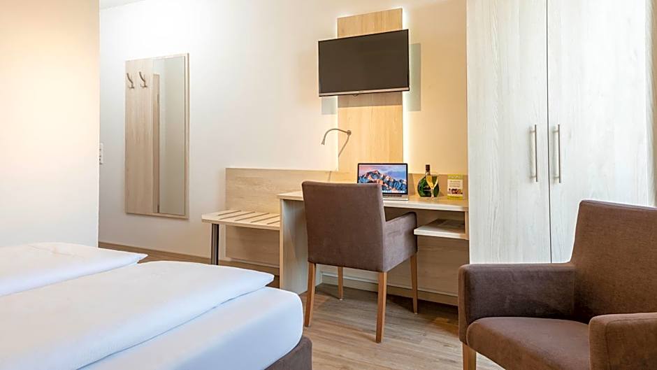 Hotel Am Wiesenweg l 24h check-in