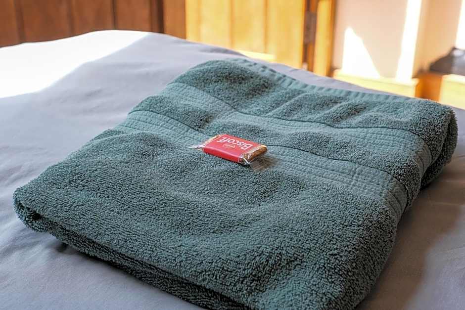 The Full Moon Backpackers