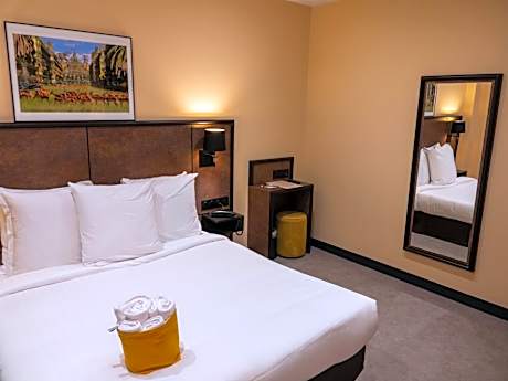 Queen Room - Disability Access