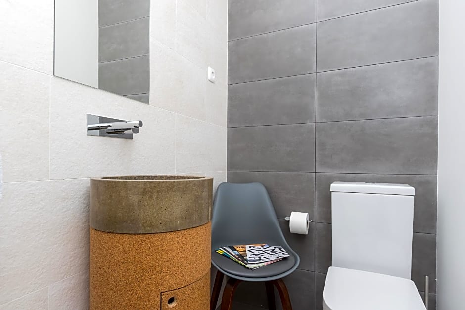 Lisbon Airport Hostel