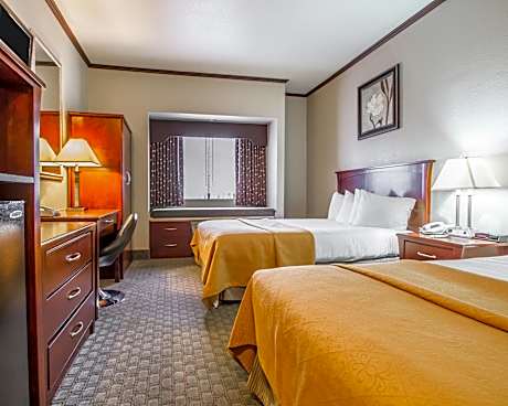 2 Queen Beds, Nonsmoking, Accessible