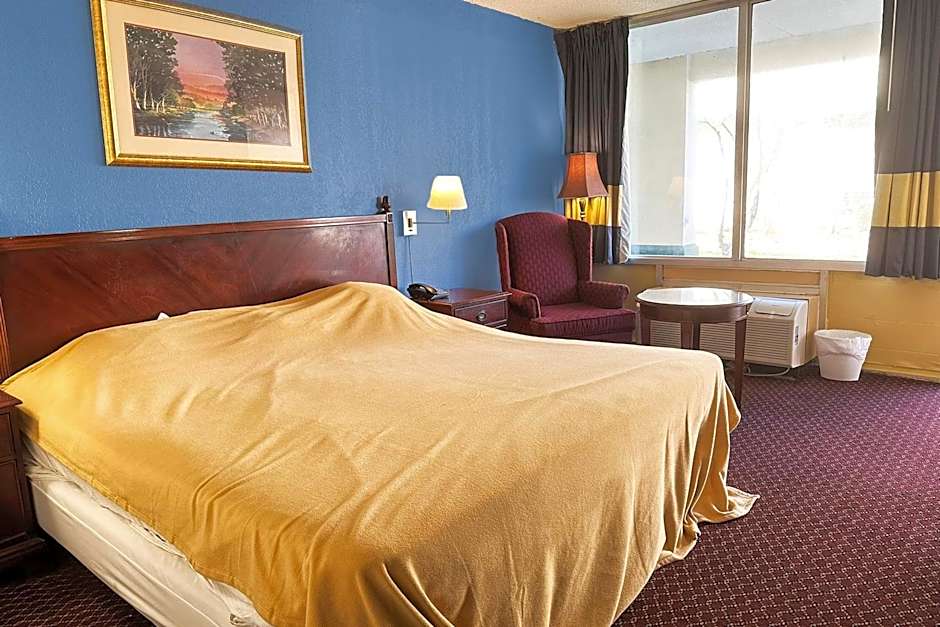 Super Inn & Suites by OYO Milledgeville