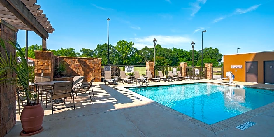 Hampton Inn & Suites Seneca-Clemson Area