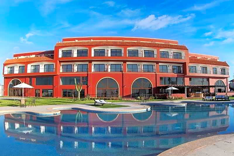 La Posada Hotel & Beach Club