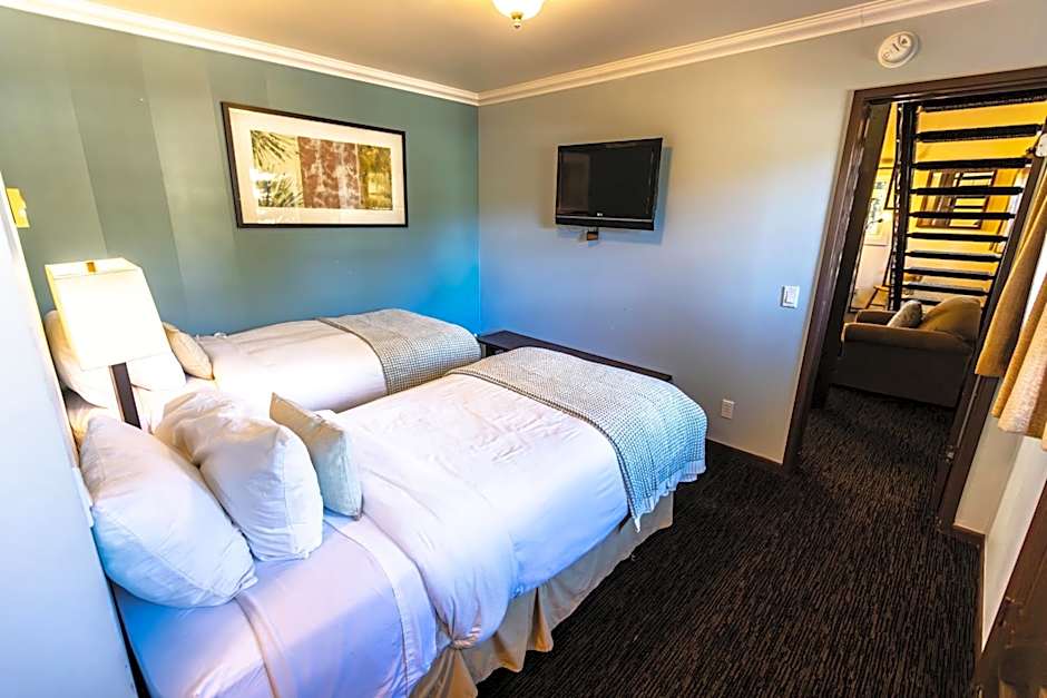 The Mammoth Creek Inn