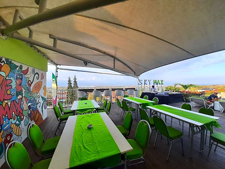 Maxonehotels At Bukit Jimbaran