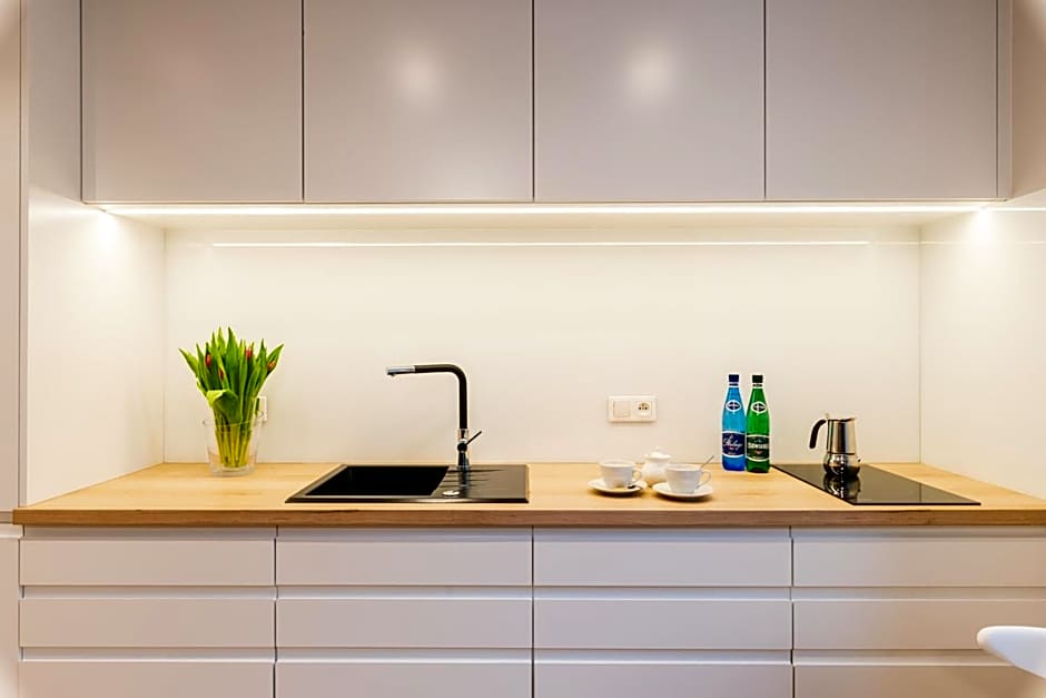 Q17 Apartments Rynek