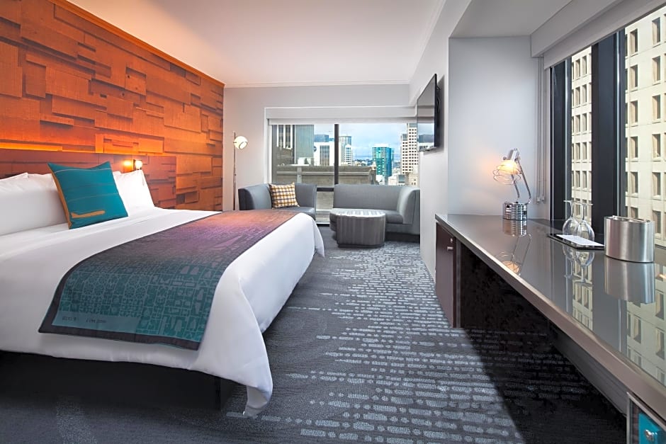 Photo 1 of 4 of 1 King Bed Guestroom, Corner, Low Floor