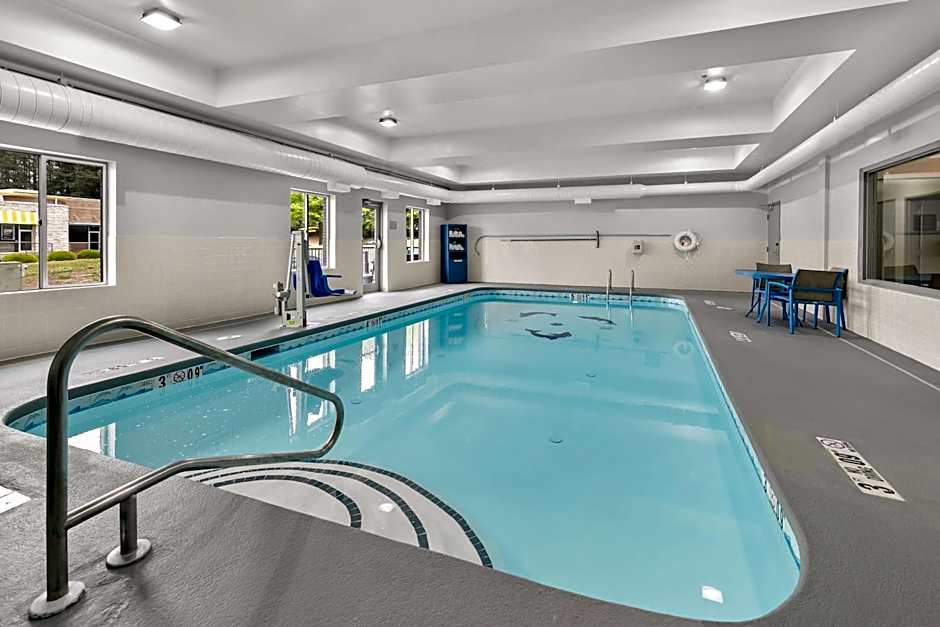 Spark by Hilton Commerce, GA