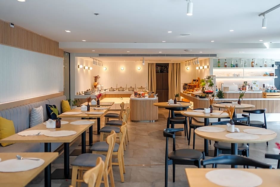 Aster Hotel and Residence by At Mind