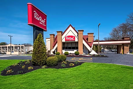 Red Roof Inn and Suites Newark - University