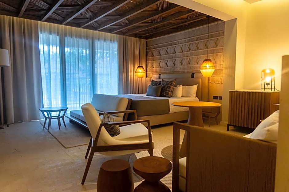 Photo 1 of 6 of Laguna Suite