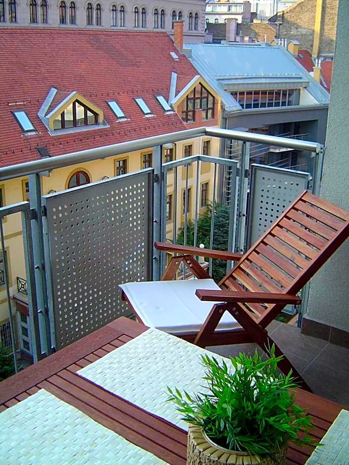 Trendy Deluxe Apartments