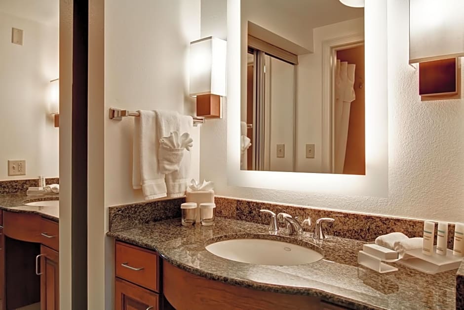 Homewood Suites by Hilton Omaha - Downtown