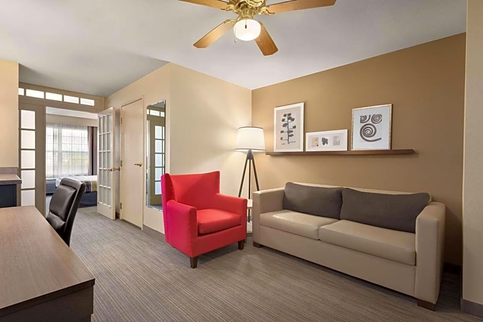 Country Inn & Suites by Radisson, Milwaukee Airport, WI