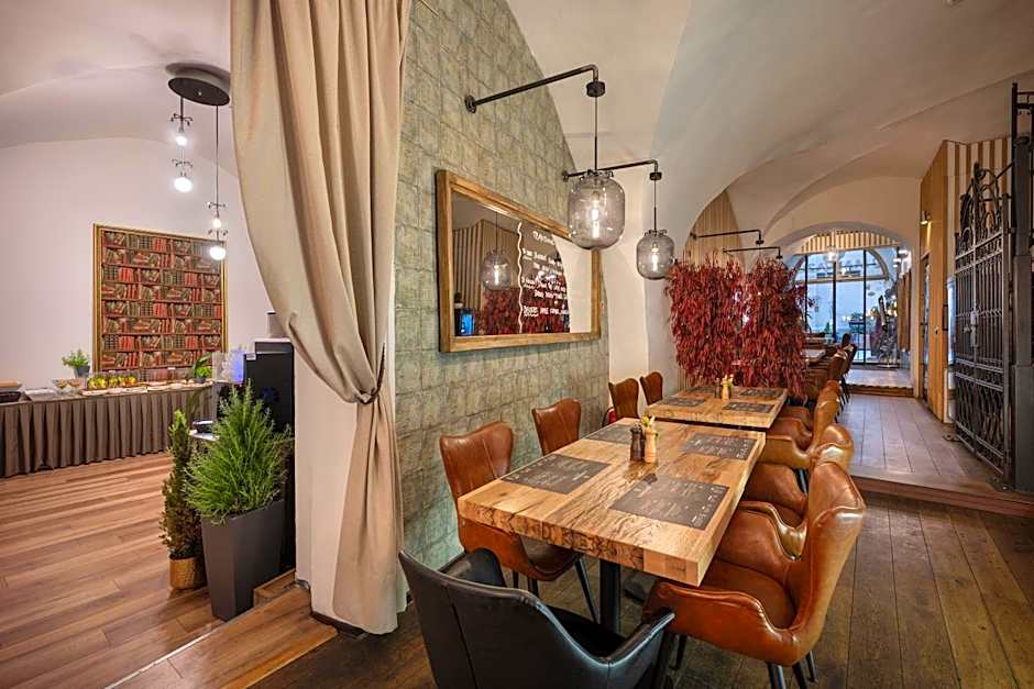 Little King Hotel U Malvaze