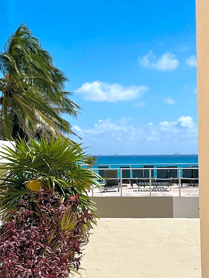 Luciana Hotel & Beach Club