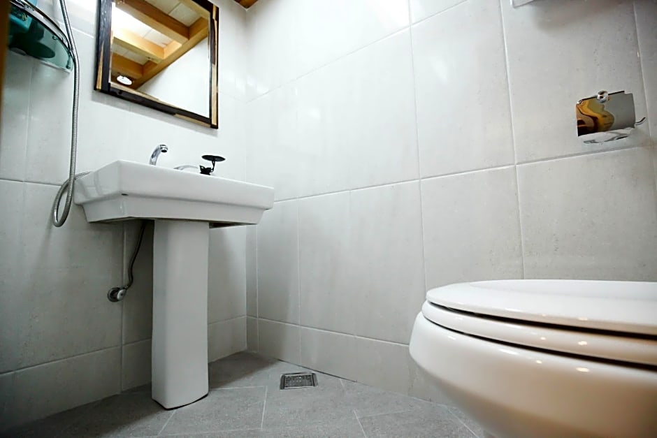 Samlockhon Hanok Guesthouse