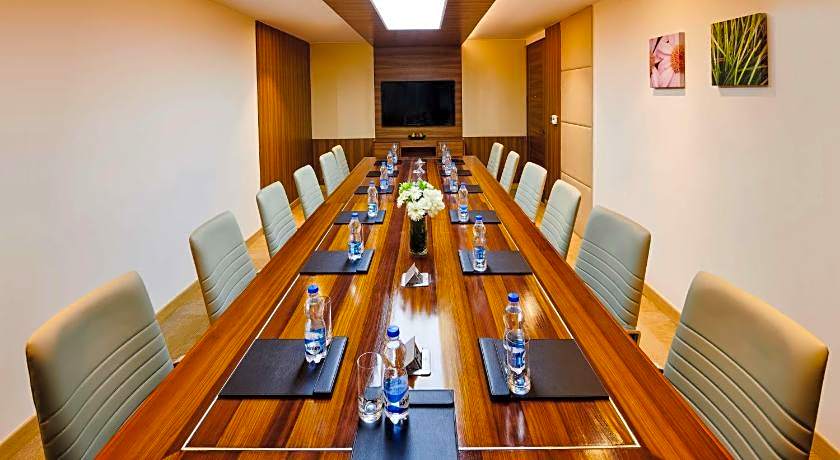 Hilton Garden Inn Lucknow