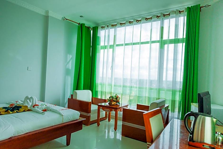 Greenlight Hotel