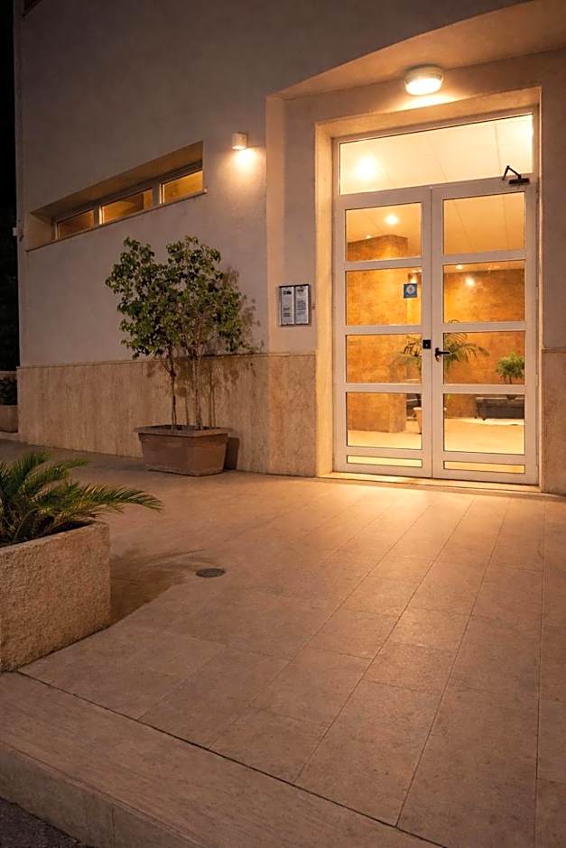 Thalassa Panoramic Suites