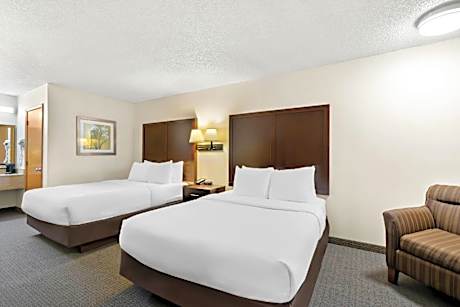 Queen Room with Two Queen Beds - Non-Smoking