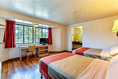 2 Full Beds | Deluxe, Mini Fridge