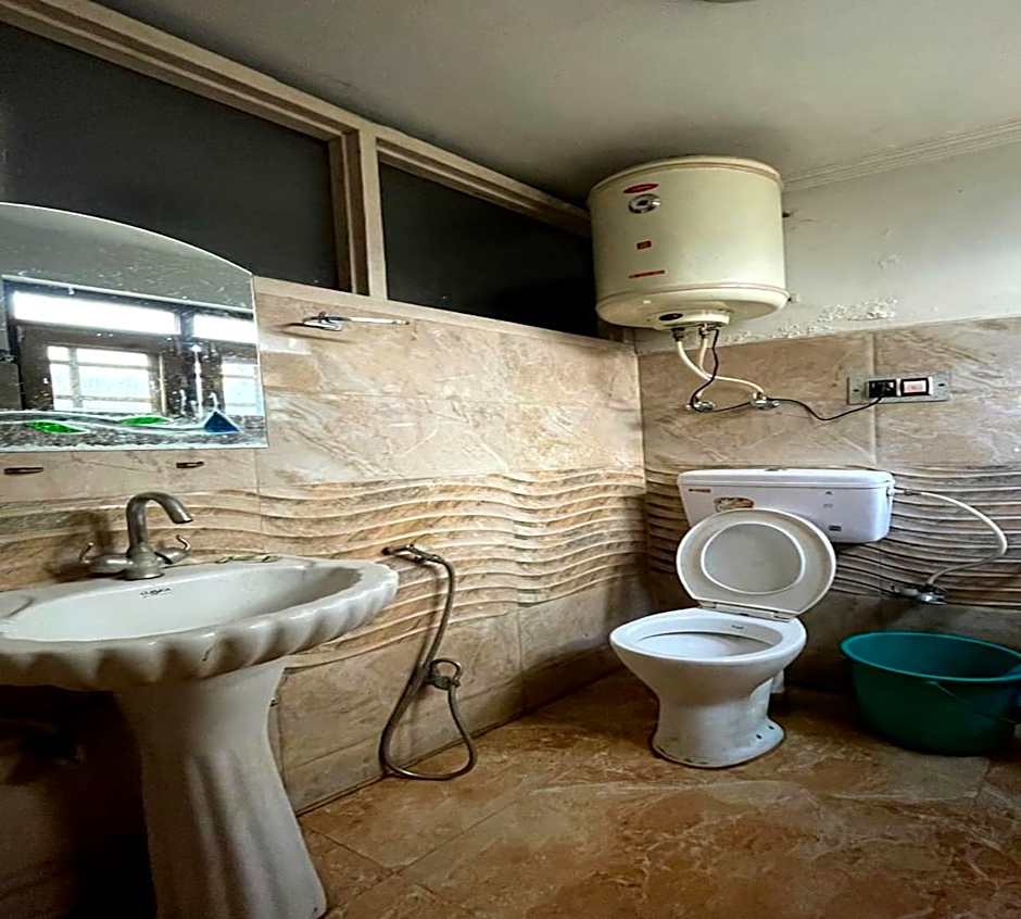 Gudoo Paying Guest House