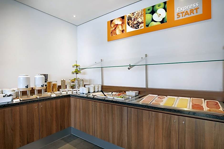 Holiday Inn Express Bremen Airport By IHG