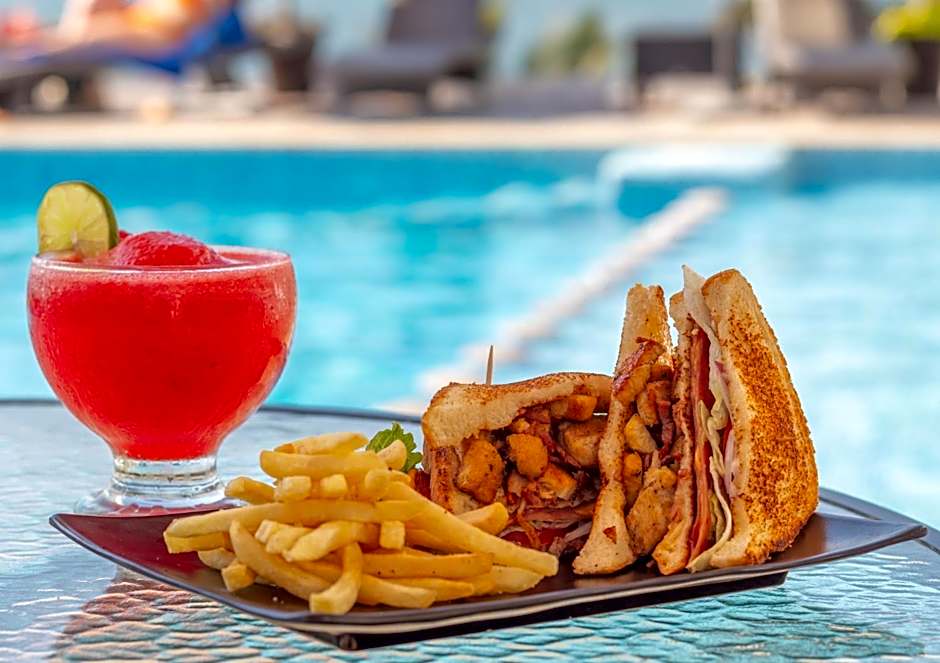 The Paramar Beachfront Boutique Hotel With Breakfast Included - Downtown Malecon