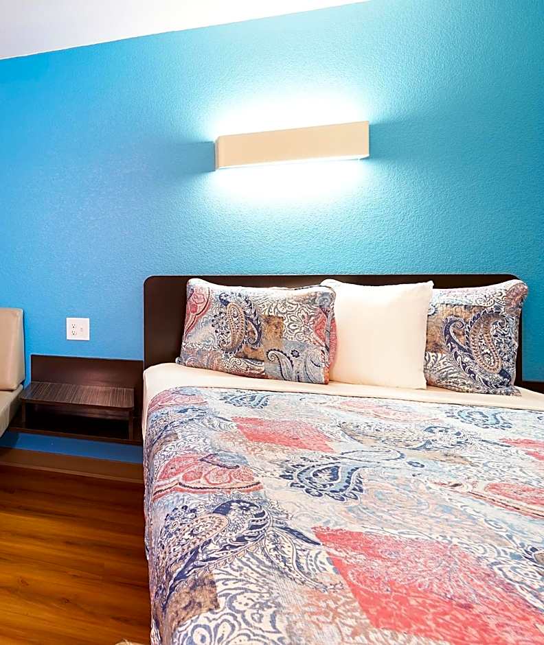 Emblaze Hotel