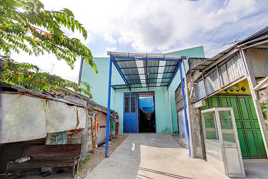 SPOT ON 92814 Gioba Kost Syariah